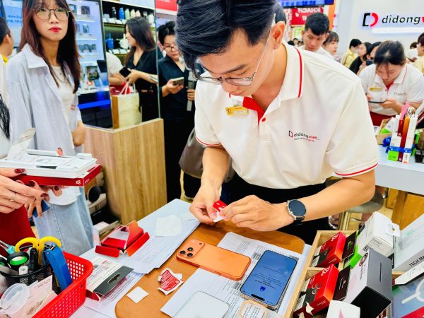 iPhone 17 Pro Max chiếm đa số lựa chọn trong ngày mở bán