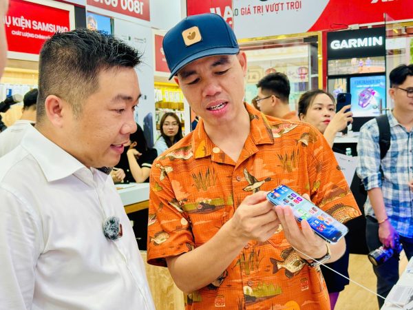 iPhone 17 Pro Max chiếm đa số lựa chọn trong ngày mở bán