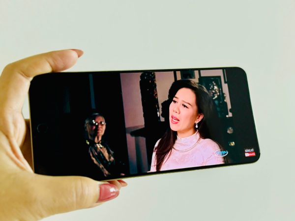 Đánh giá nhanh realme 15 5G: Smartphone tầm trung pin 7000mAh, sạc 80W, camera AI, màn hình siêu sáng
