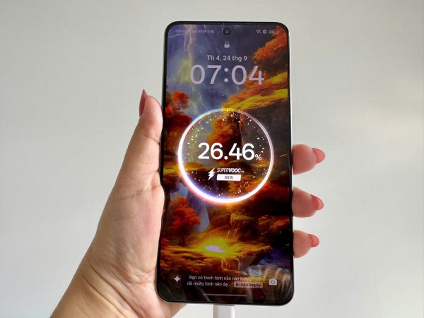 Đánh giá nhanh realme 15 5G: Smartphone tầm trung pin 7000mAh, sạc 80W, camera AI, màn hình siêu sáng