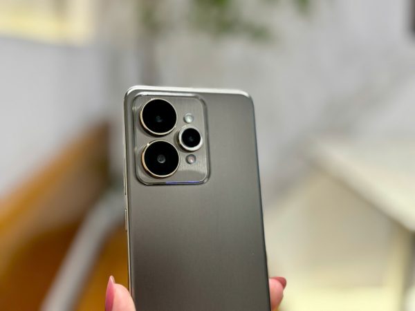 Đánh giá nhanh realme 15 5G: Smartphone tầm trung pin 7000mAh, sạc 80W, camera AI, màn hình siêu sáng
