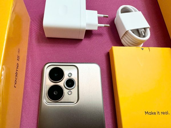Đánh giá nhanh realme 15 5G: Smartphone tầm trung pin 7000mAh, sạc 80W, camera AI, màn hình siêu sáng