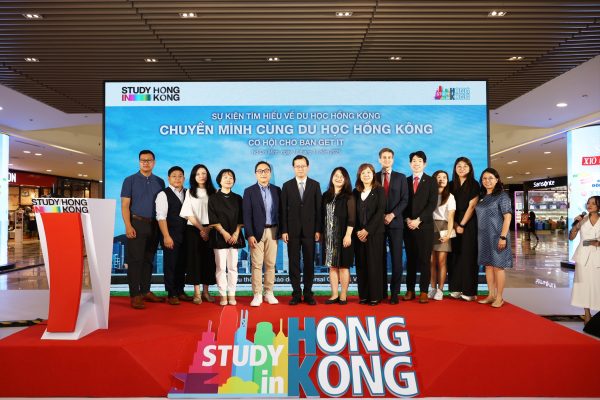 Universal Connect Vietnam mở ra cơ hội học tập và nghề nghiệp tại Hồng Kông cho sinh viên Việt Nam