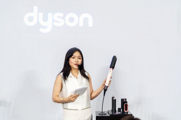 Dyson ra mắt máy tạo kiểu tóc đa năng thông minh thế hệ mới Dyson Airwrap Co-anda 2x tại Việt Nam