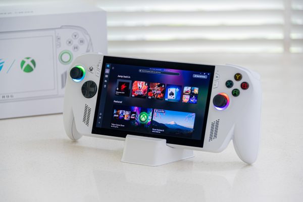 Ra mắt ROG Xbox Ally và Ally X: Bộ đôi máy chơi game cầm tay ROG Xbox đầu tiên tại Việt Nam