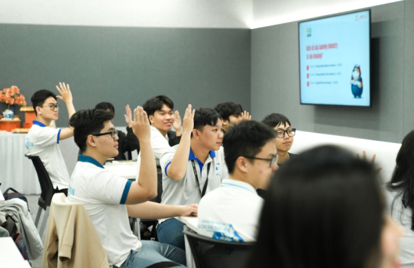 Doanh nghiệp và Nhà trường ‘bắt tay’ tổ chức cuộc thi lập trình, kiến tạo hệ sinh thái nhân lực công nghệ