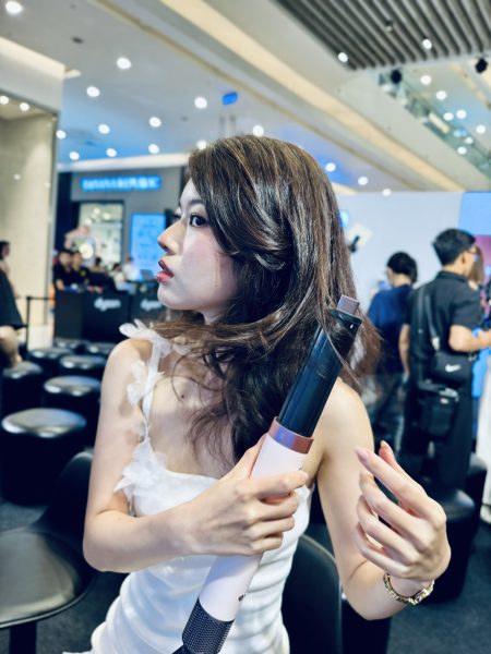 Dyson ra mắt máy tạo kiểu tóc đa năng thông minh thế hệ mới Dyson Airwrap Co-anda 2x tại Việt Nam