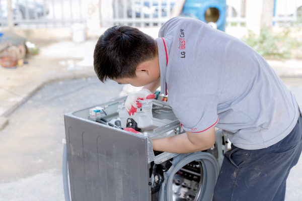 LG mở rộng chương trình kiểm tra, sửa chữa thiết bị miễn phí đến 11 tỉnh, thành miền Trung LG mở rộng chương trình kiểm tra, sửa chữa thiết bị miễn phí đến 11 tỉnh, thành miền Trung