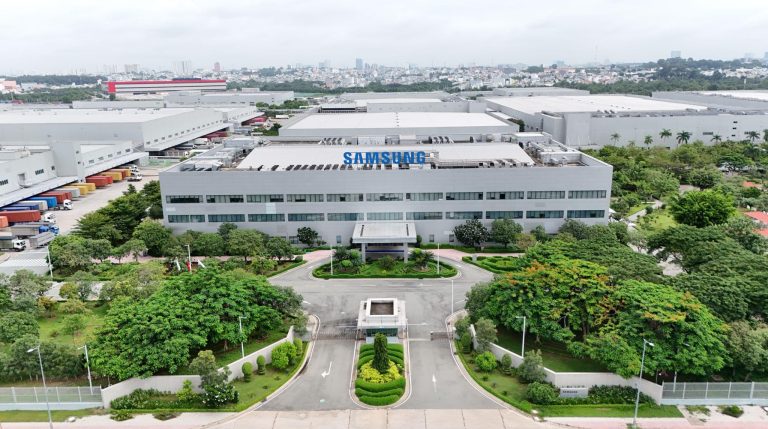 Samsung kỷ niệm 30 năm tại Việt Nam và khẳng định vị thế thương hiệu TV số 1