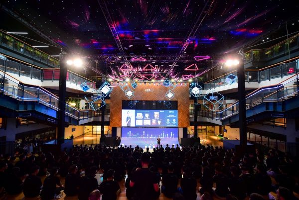 Zalo AI Summit 2025 trở lại với chủ đề “Việt Nam trong kỷ nguyên AI hoá” Zalo AI Summit 2025 trở lại với chủ đề “Việt Nam trong kỷ nguyên AI hoá”