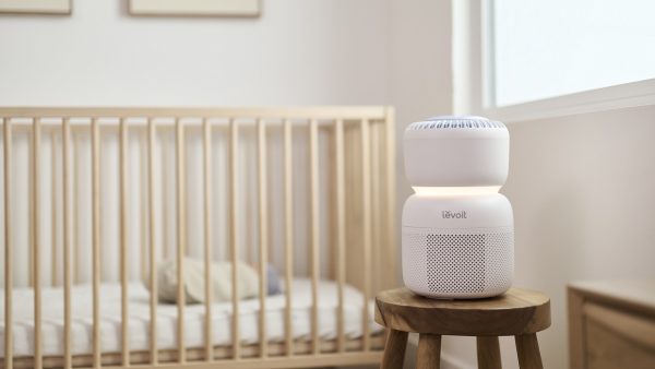 Levoit Sprout: Máy lọc không khí cho trẻ sơ sinh, tích hợp tiếng ồn trắng và đèn ngủ an toàn