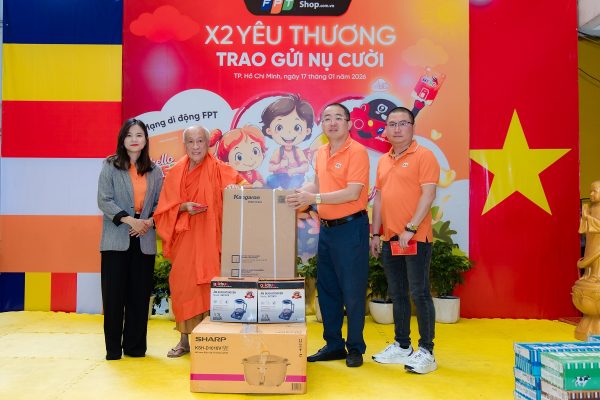 Tri ân khách hàng thân thiết, mạng di động FPT trao xe VinFast VF3 nhân dịp tròn 2 tuổi Tri ân khách hàng thân thiết, mạng di động FPT trao xe VinFast VF3 nhân dịp tròn 2 tuổi