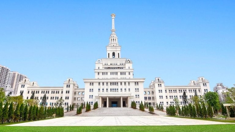 Vingroup đào tạo 20.000 nhân tài AI thực chiến – phụ cấp 8 triệu đồng/tháng