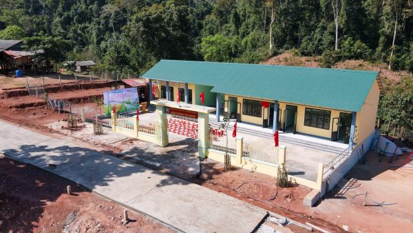 UNIQLO Việt Nam đồng hành Quỹ Hy Vọng xây dựng công trình giáo dục tại Quảng Trị UNIQLO Việt Nam đồng hành Quỹ Hy Vọng xây dựng công trình giáo dục tại Quảng Trị