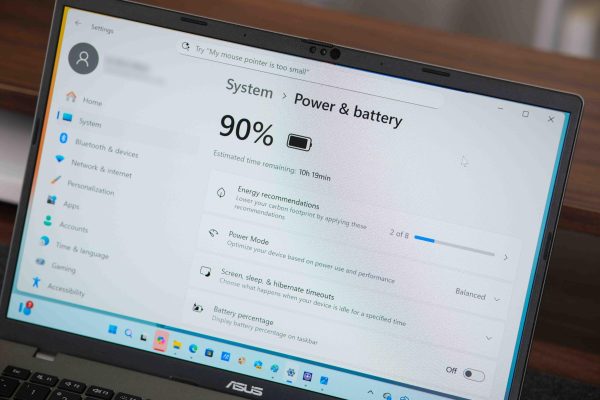 Đánh giá ASUS Zenbook 14 (UM3406GA) và ASUS Vivobook S14 (M3407GA): Bộ đôi laptop Ryzen AI 400 Series đầu tiên tại Việt Nam, mỏng nhẹ, pin lâu Đánh giá ASUS Zenbook 14 (UM3406GA) và ASUS Vivobook S14 (M3407GA): Bộ đôi laptop Ryzen AI 400 Series đầu tiên tại Việt Nam, mỏng nhẹ, pin lâu