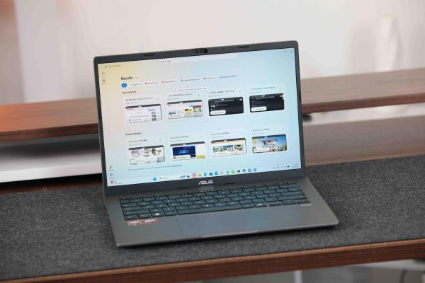 Đánh giá ASUS Zenbook 14 (UM3406GA) và ASUS Vivobook S14 (M3407GA): Bộ đôi laptop Ryzen AI 400 Series đầu tiên tại Việt Nam, mỏng nhẹ, pin lâu Đánh giá ASUS Zenbook 14 (UM3406GA) và ASUS Vivobook S14 (M3407GA): Bộ đôi laptop Ryzen AI 400 Series đầu tiên tại Việt Nam, mỏng nhẹ, pin lâu