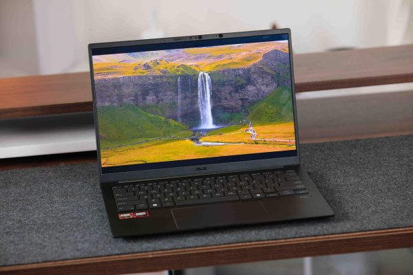 Đánh giá ASUS Zenbook 14 (UM3406GA) và ASUS Vivobook S14 (M3407GA): Bộ đôi laptop Ryzen AI 400 Series đầu tiên tại Việt Nam, mỏng nhẹ, pin lâu Đánh giá ASUS Zenbook 14 (UM3406GA) và ASUS Vivobook S14 (M3407GA): Bộ đôi laptop Ryzen AI 400 Series đầu tiên tại Việt Nam, mỏng nhẹ, pin lâu