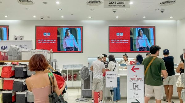 UNIQLO tăng cường giao hàng xuyên Tết, nhiều cửa hàng vẫn mở cửa phục vụ