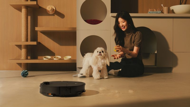 Roborock ra mắt bộ đôi robot hút bụi cao cấp Roborock Saros 20 Sonic và Roborock Saros 20