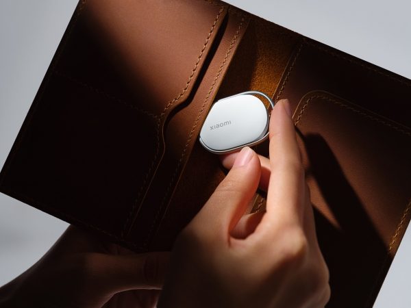 Xiaomi giới thiệu loạt thiết bị đeo và TV Mini LED mới