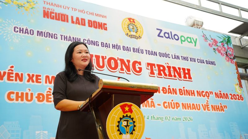 Chuyến xe “Giúp nhau về nhà” mùa 2 trao gần 500 vé Tết đến người lao động