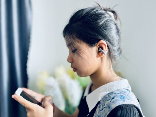 Đánh giá Huawei FreeClip 2: Tai nghe open-ear thế hệ mới - Khi thiết kế thời trang kết hợp AI và trải nghiệm nghe mở