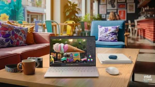 Lenovo trình làng laptop AI thế hệ mới với thiết kế siêu mỏng Lenovo trình làng laptop AI thế hệ mới với thiết kế siêu mỏng