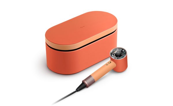 Dyson ra mắt phiên bản màu Ceramic Apricot và Topaz mới dành cho mùa hè Dyson ra mắt phiên bản màu Ceramic Apricot và Topaz mới dành cho mùa hè