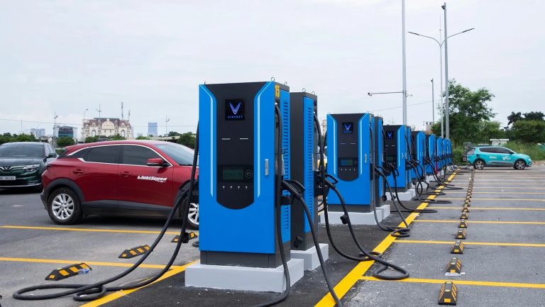 V-Green đầu tư 10.000 tỷ đồng xây dựng 99 trạm sạc trên toàn quốc trong 2026
