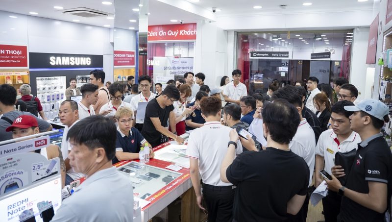 Trả hàng và mở bán sớm Galaxy S26 series lúc 0h00 tại Di Động Việt