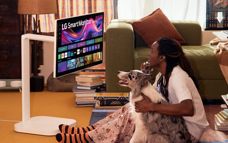 LG giới thiệu Smart Monitor Swing: Màn hình cảm ứng tích hợp chân đế di chuyển độc đáo