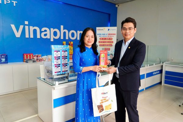 HDBank đưa dịch vụ ngân hàng đến gần người dân qua hệ thống điểm giao dịch VNPT