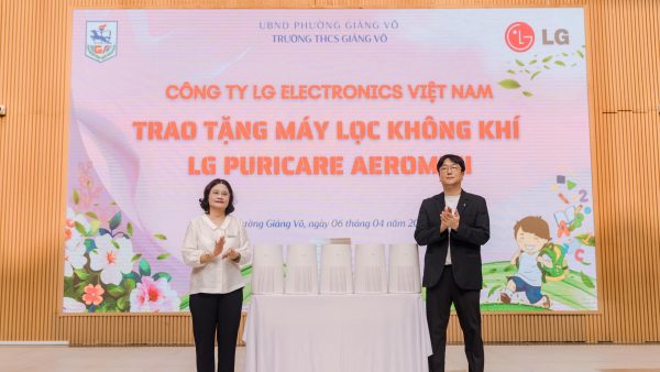LG trao tặng 70 máy lọc không khí cho trường học tại Hà Nội