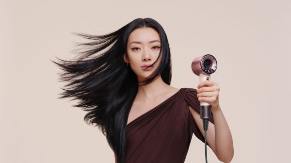 Dyson mở bán máy sấy tóc Dyson Supersonic Travel tại Việt Nam, giá 8.99 triệu đồng
