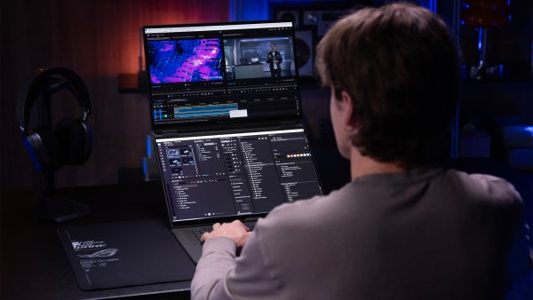 ASUS ROG mở đặt trước laptop gaming hai màn hình 16-inch ROG Zephyrus Duo ASUS ROG mở đặt trước laptop gaming hai màn hình 16-inch ROG Zephyrus Duo