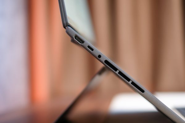 ASUS Zenbook DUO (2026): Laptop hai màn hình cho doanh nhân và người làm nội dung ASUS Zenbook DUO (2026): Laptop hai màn hình cho doanh nhân và người làm nội dung
