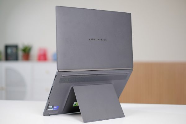 ASUS Zenbook DUO (2026): Laptop hai màn hình cho doanh nhân và người làm nội dung ASUS Zenbook DUO (2026): Laptop hai màn hình cho doanh nhân và người làm nội dung