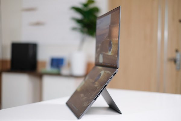 ASUS Zenbook DUO (2026): Laptop hai màn hình cho doanh nhân và người làm nội dung ASUS Zenbook DUO (2026): Laptop hai màn hình cho doanh nhân và người làm nội dung