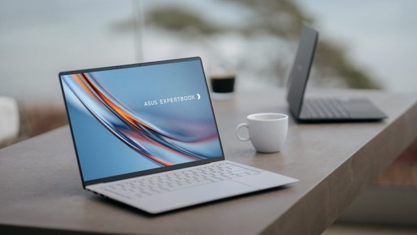 ASUS ra mắt laptop doanh nghiệp Expertbook Ultra, giá từ 68 triệu đồng