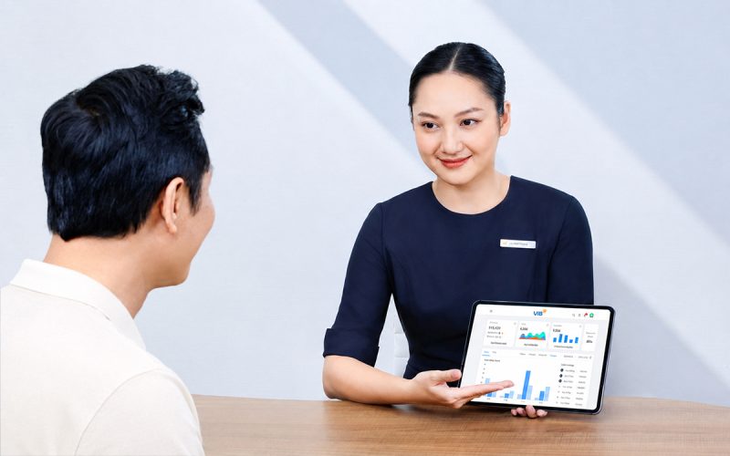 VIB bắt tay Salesforce đẩy mạnh AI và cá nhân hóa trải nghiệm khách hàng