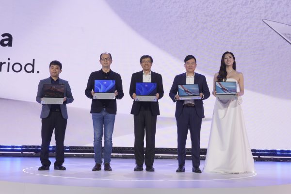 ASUS ra mắt laptop doanh nghiệp Expertbook Ultra, giá từ 68 triệu đồng