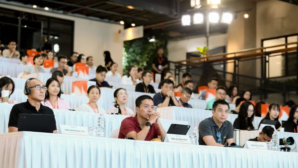 VNG công bố định vị mới, hướng tới xây dựng hệ sinh thái số Việt Nam trong kỷ nguyên AI VNG công bố định vị mới, hướng tới xây dựng hệ sinh thái số Việt Nam trong kỷ nguyên AI