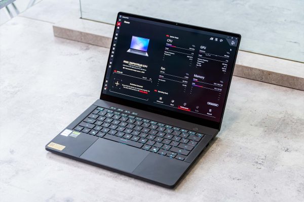 ASUS ROG ra mắt Zephyrus Duo hai màn hình tại Việt Nam, nâng cấp dòng Zephyrus với Intel Panther Lake và RTX 50 Series ASUS ROG ra mắt Zephyrus Duo hai màn hình tại Việt Nam, nâng cấp dòng Zephyrus với Intel Panther Lake và RTX 50 Series