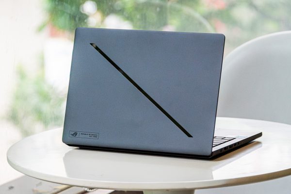 ASUS ROG ra mắt Zephyrus Duo hai màn hình tại Việt Nam, nâng cấp dòng Zephyrus với Intel Panther Lake và RTX 50 Series ASUS ROG ra mắt Zephyrus Duo hai màn hình tại Việt Nam, nâng cấp dòng Zephyrus với Intel Panther Lake và RTX 50 Series
