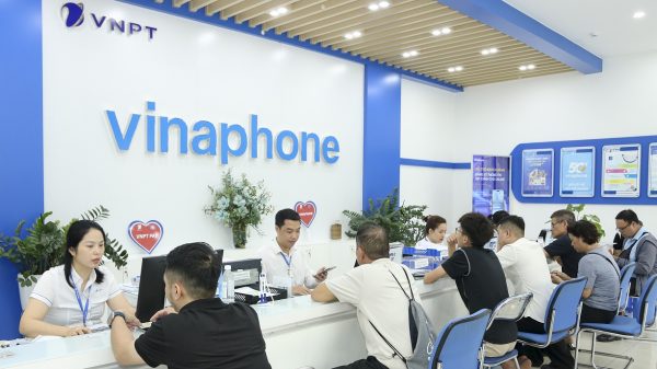 30 năm VinaPhone và hành trình thay đổi cách người Việt kết nối 30 năm VinaPhone và hành trình thay đổi cách người Việt kết nối