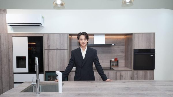 MINHO (SHINee) cùng LG tái hiện nhịp sống Seoul tại không gian Another Saigon ở TP.HCM MINHO (SHINee) cùng LG tái hiện nhịp sống Seoul tại không gian Another Saigon ở TP.HCM