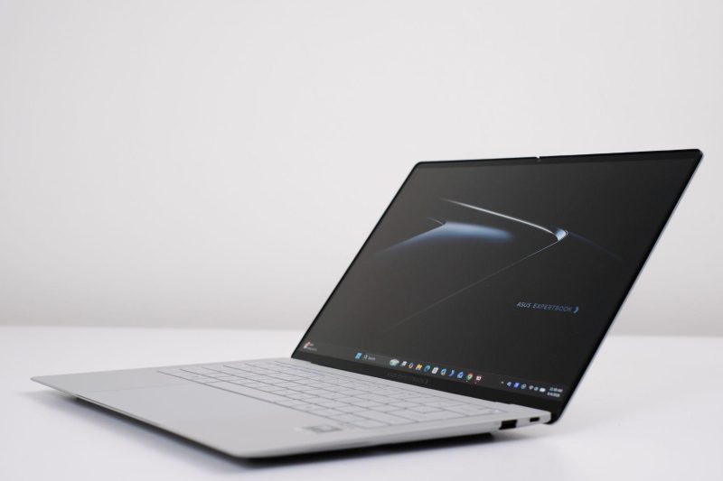 Đánh giá ASUS ExpertBook Ultra: Mẫu laptop doanh nghiệp “Ultra” đầu tiên của ASUS