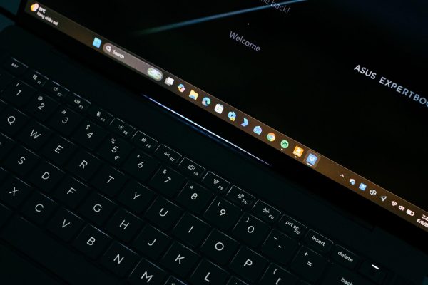 Đánh giá ASUS ExpertBook Ultra: Mẫu laptop doanh nghiệp “Ultra” đầu tiên của ASUS