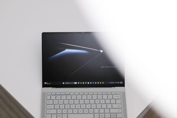Đánh giá ASUS ExpertBook Ultra: Mẫu laptop doanh nghiệp “Ultra” đầu tiên của ASUS