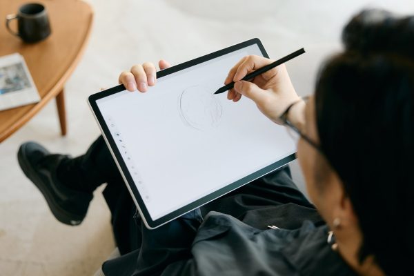 Wacom MovinkPad Pro 14: Thiết bị sáng tạo “All-in-One” đáng mong đợi Wacom MovinkPad Pro 14: Thiết bị sáng tạo “All-in-One” đáng mong đợi